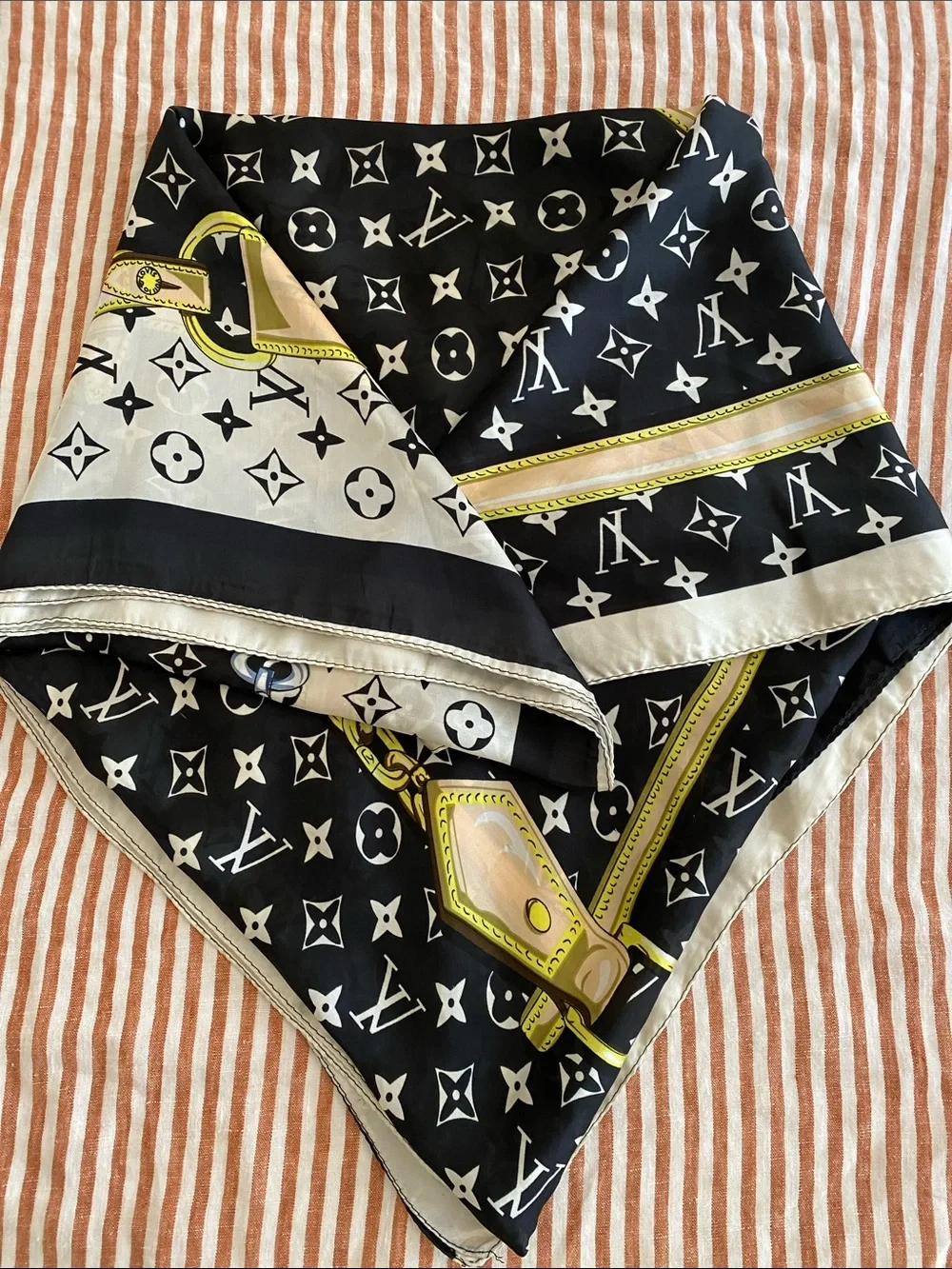 Unk Black, White & Yellow Patterned Silky/Satin-Style Scarf